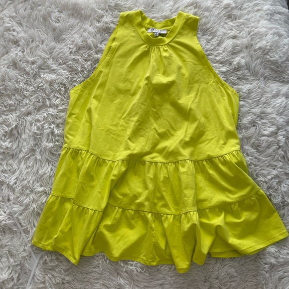 Summer Top - Picture 2 of 4